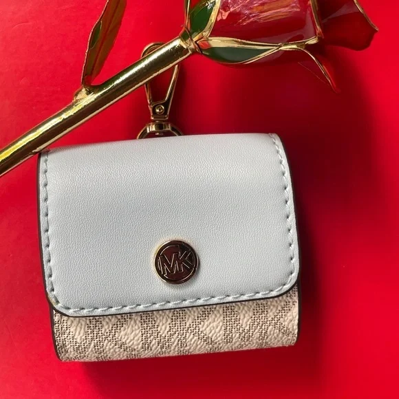 Michael Kors Airpods Case.Michael Kors Accessories. - Picture 1 of 15